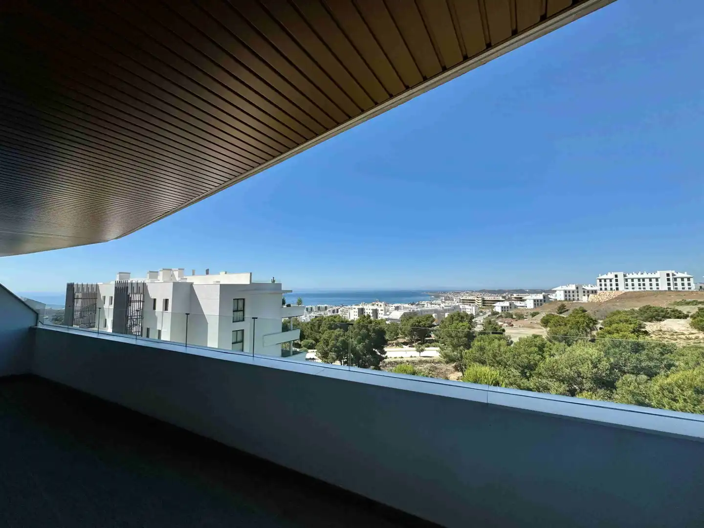 Neubau-Wohnung mit Pool zum Verkauf in Avenida 8 de Marzo 32, imagen 5