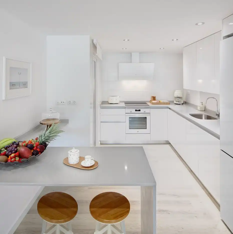 Kitchen of Flat for sale in Marbella  with Air Conditioner, Heating and Parquet flooring