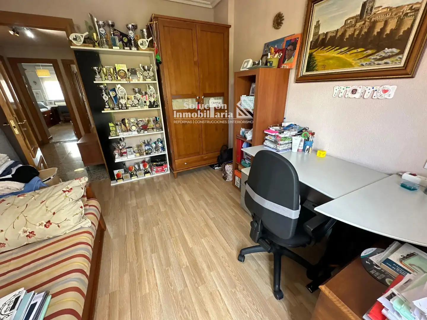 Schlafzimmer von Einfamilien-Reihenhaus zum Verkauf in Salamanca mit Heizung, Privatgarten und Möbliert