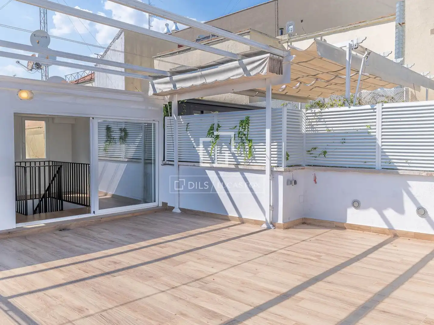 Terrace of Attic for sale in Madrid  with Air Conditioner, Heating and Parquet flooring