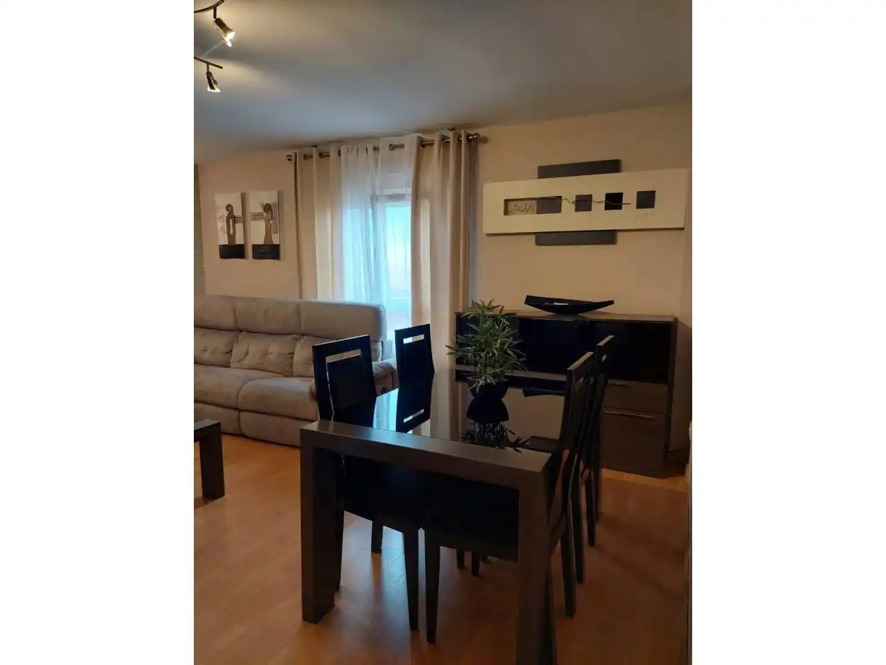 Sala d'estar de Apartament en venda en Cedillo del Condado amb Calefacció i Traster