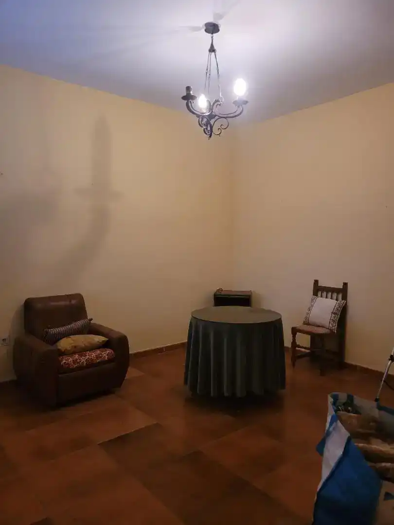 Sala d'estar de Casa o xalet en venda en Fuente Vaqueros amb Balcó