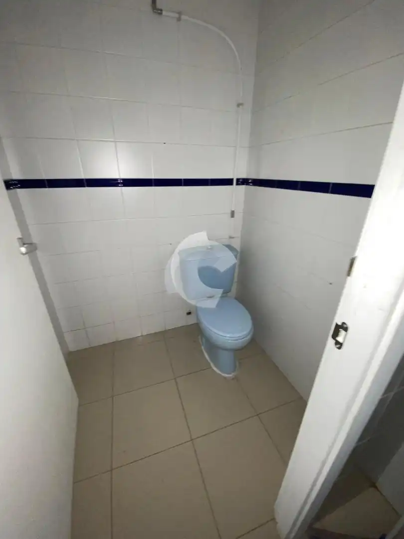 Bany de Local de lloguer en Ourense Capital 