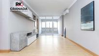 Bedroom of Flat for sale in  Granada Capital  with Air Conditioner and Terrace