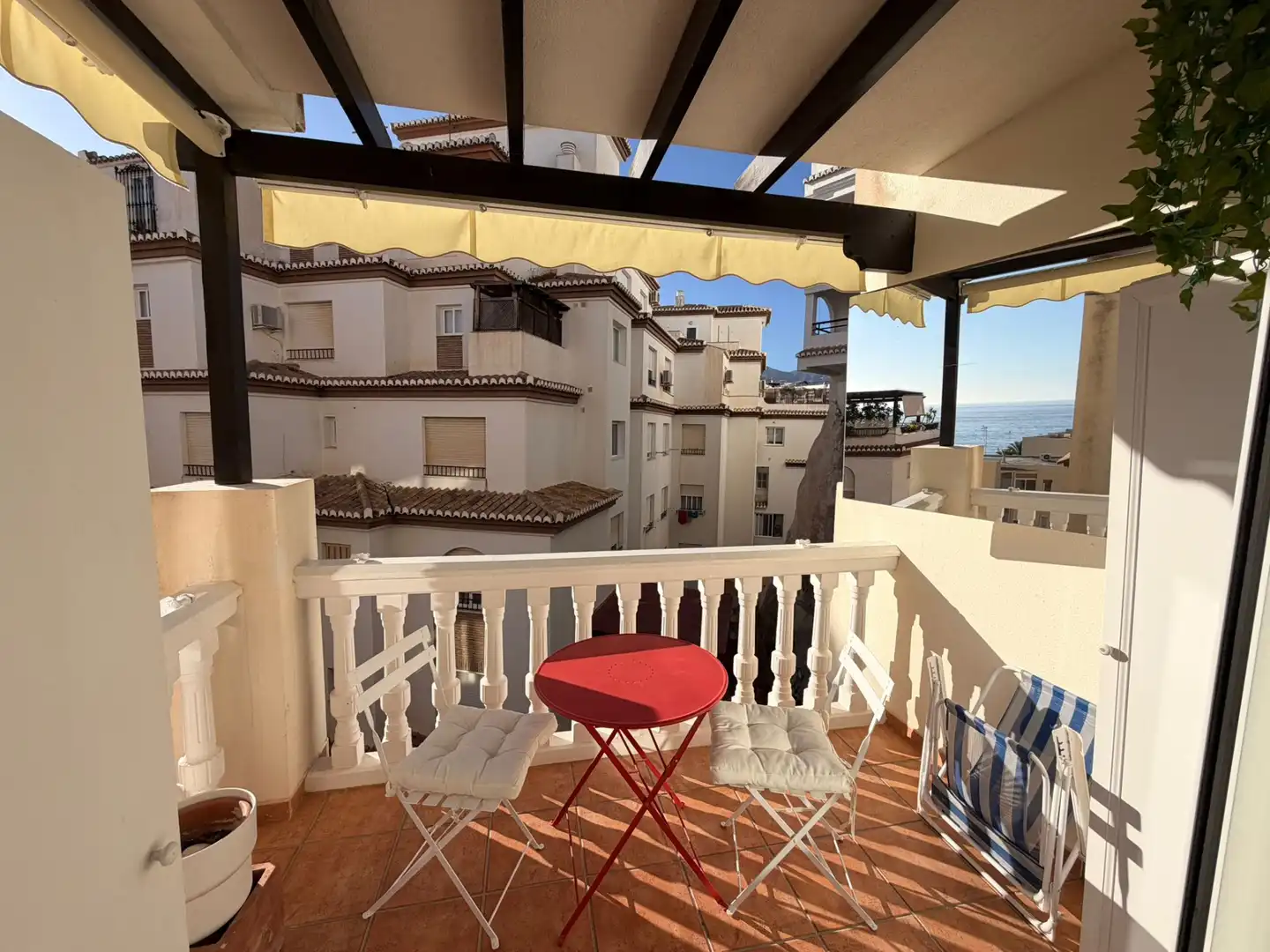 Flat for rent in Calle Alhambra, 19, La Herradura centro