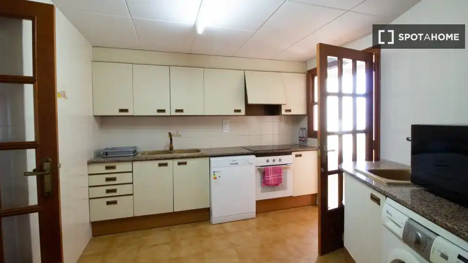 Cocina de Piso de alquiler en Cullera con Aire acondicionado, Calefacción y Amueblado