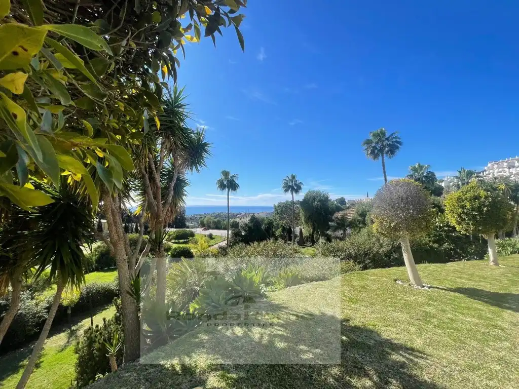 Jardín de Piso de alquiler en Mijas con Terraza y Amueblado