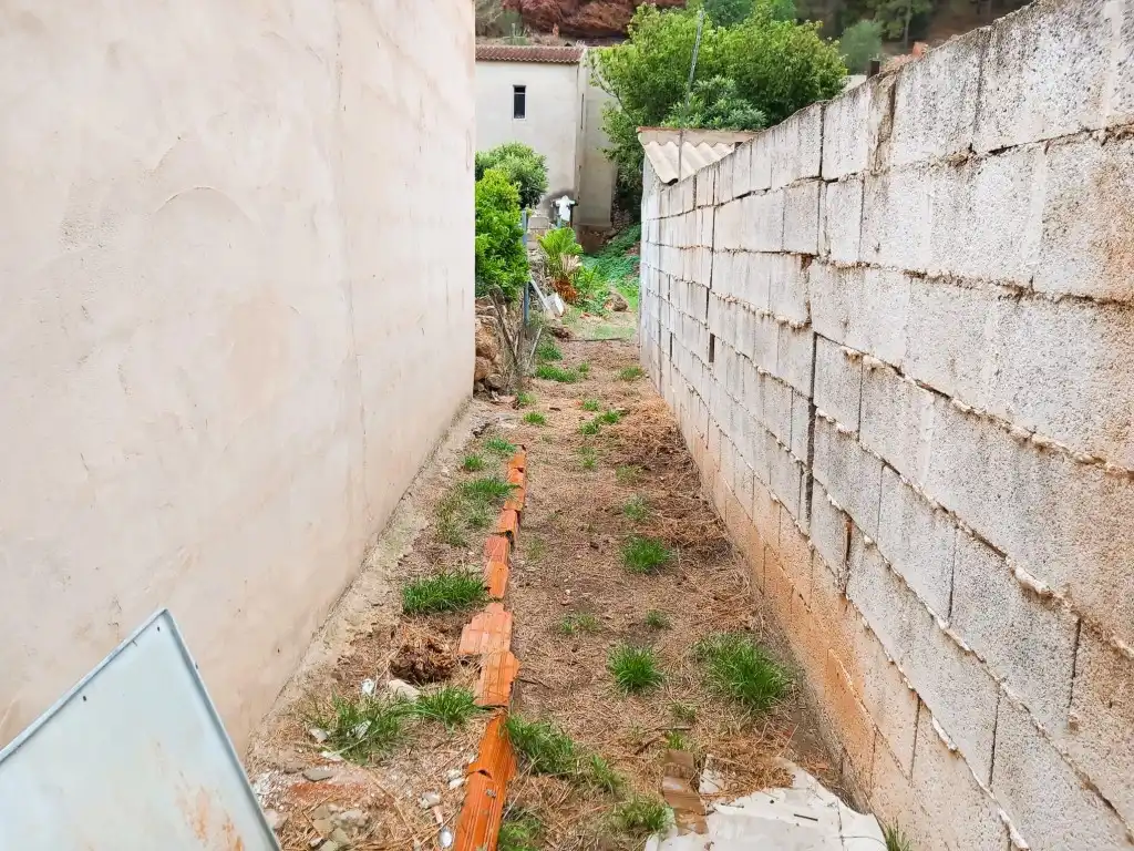 Houses for sale in Calles  with Private garden, Terrace and Storage room