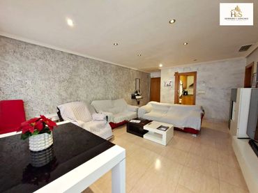 Appartement avec balcon à vendre à BASCULA