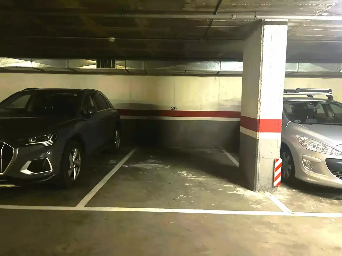 Einzelparkplatz zur Miete in Eixample Nord