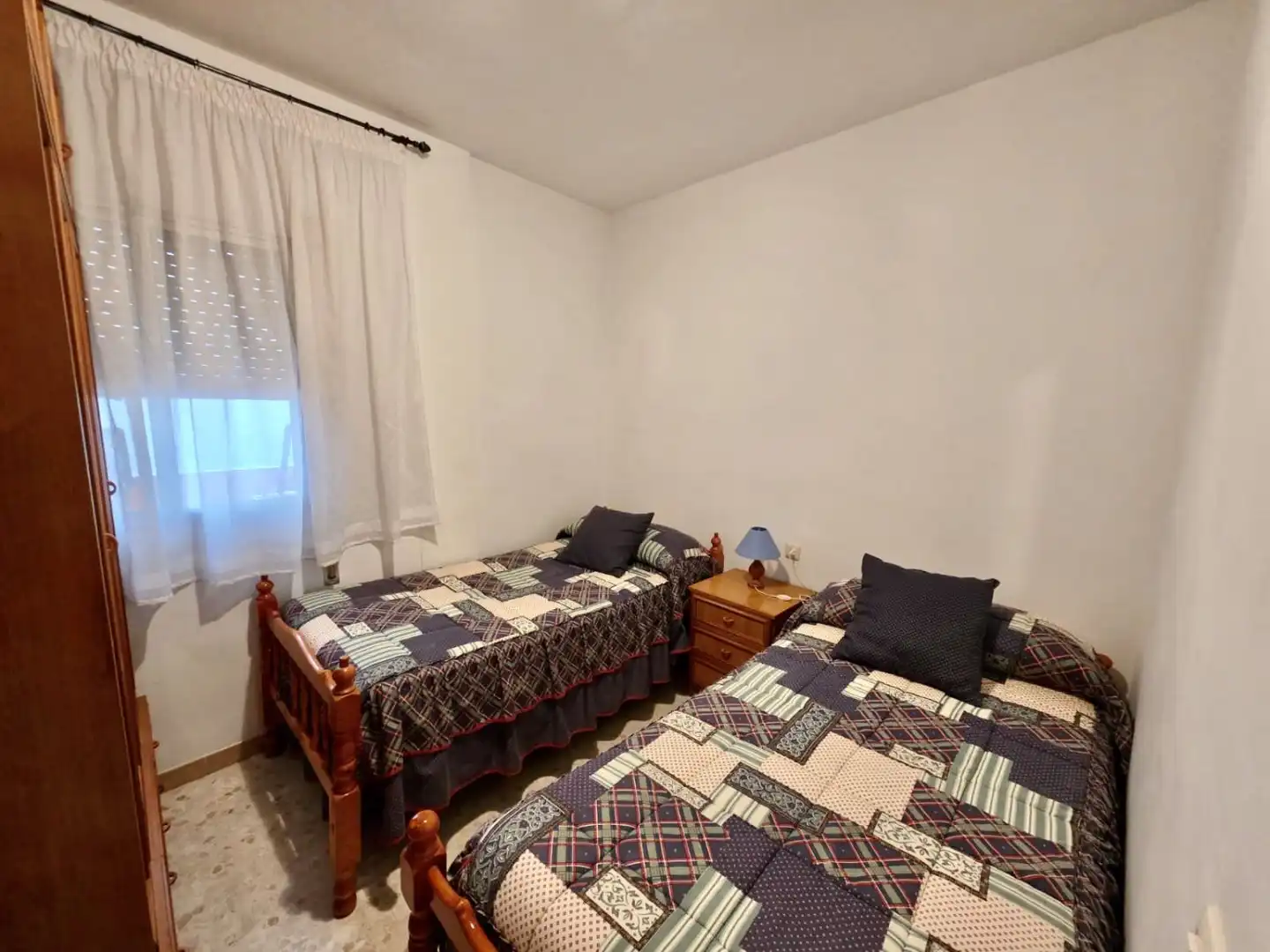 Habitación de Casa adosada en venta en Lora del Río con Aire acondicionado y Trastero