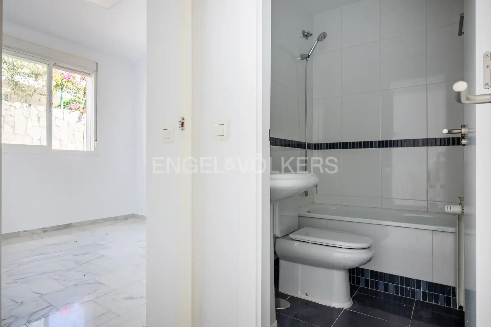 Bany de Casa o xalet de lloguer en Conil de la Frontera amb Calefacció, Jardí privat i Terrassa