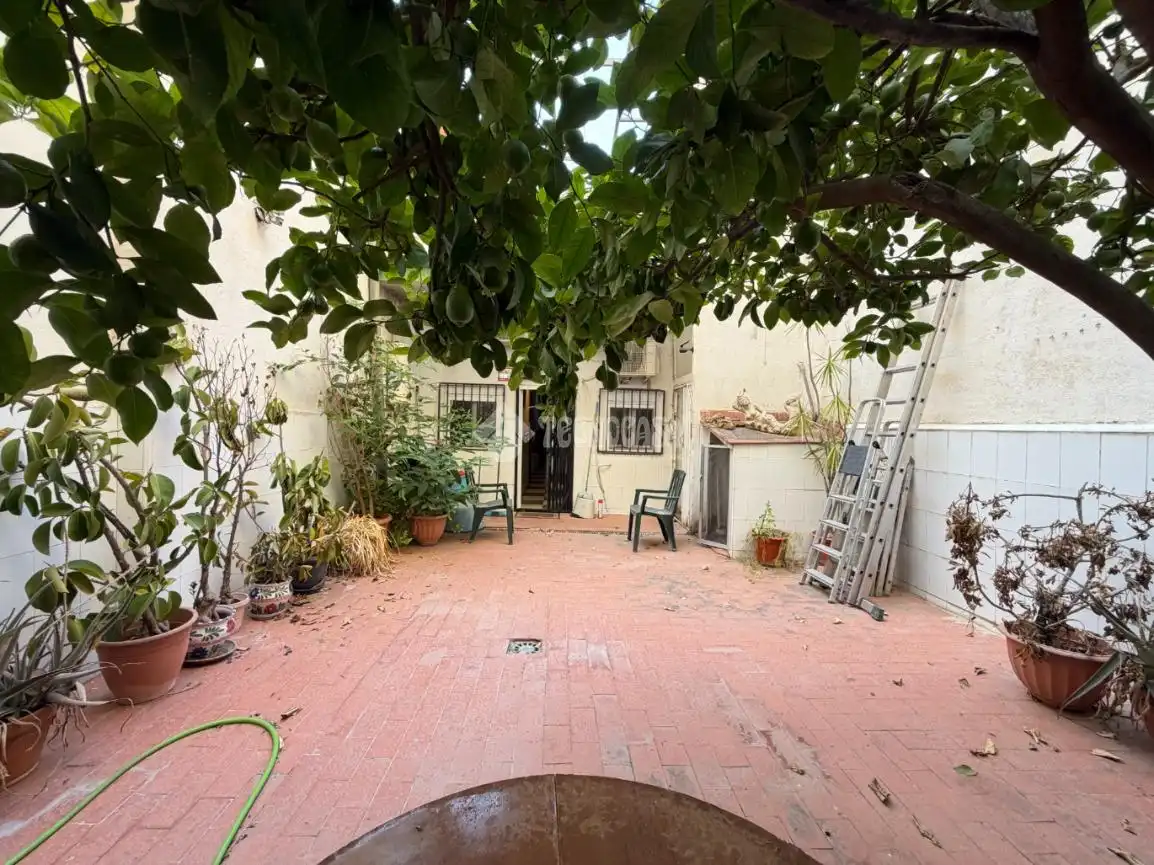 Casa adosada en venta en Xirivella con Aire acondicionado