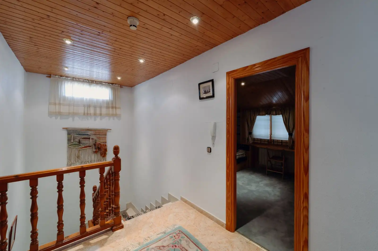 Houses for sale in Recas  with Air Conditioner, Heating and Private garden