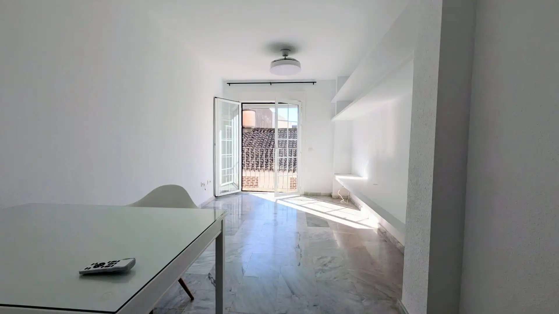 Außenansicht von Wohnung zur Miete in Fuengirola mit Balkon und Whirlpool