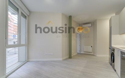 Bedroom of Flat to rent in  Madrid Capital  with Air Conditioner, Heating and Oven