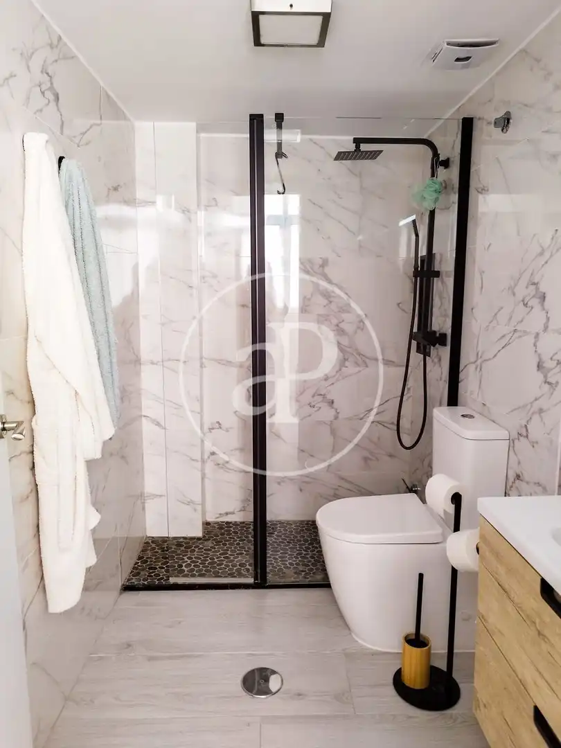 Bathroom of Flat for rent in Santa Pola  with Air Conditioner, Heating and Furnished