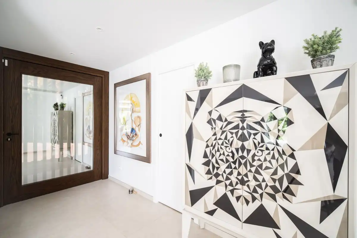Chalet con piscina en venta en La Quinta, imagen 3