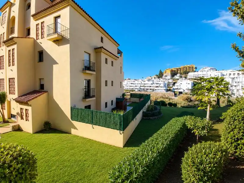 Exterior view of Flat for sale in Estepona  with Air Conditioner, Heating and Private garden