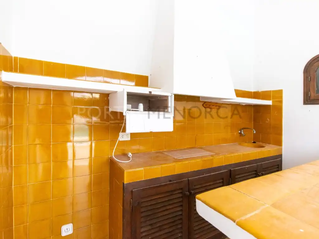 Cuina de Casa o xalet en venda en Sant Lluís amb Terrassa i Piscina