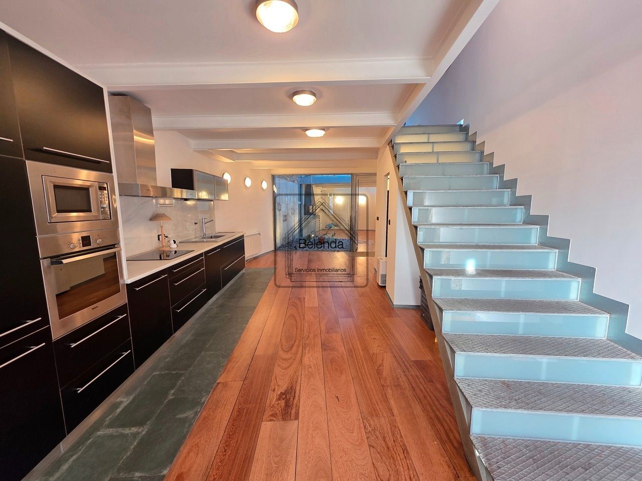 Single-family semi-detached to rent in Santiago de Compostela   with Private garden and Oven