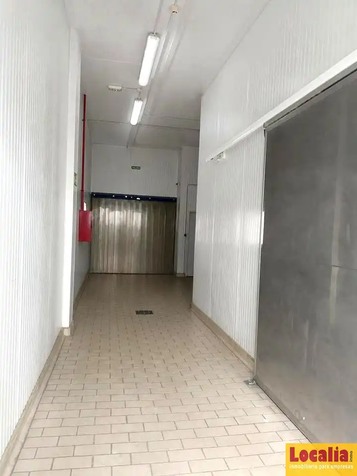 Nave industrial en venta en Cartes