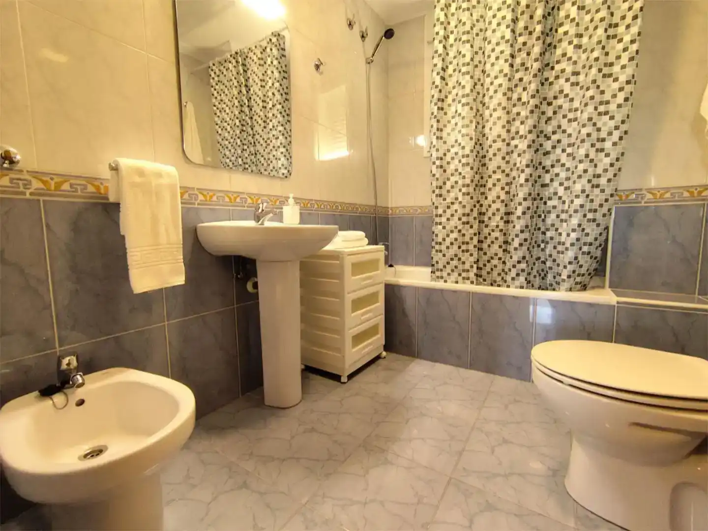 Badezimmer von Wohnung zur Miete in Alberite, La Rioja