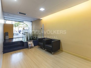Oficina en venda a Gràcia