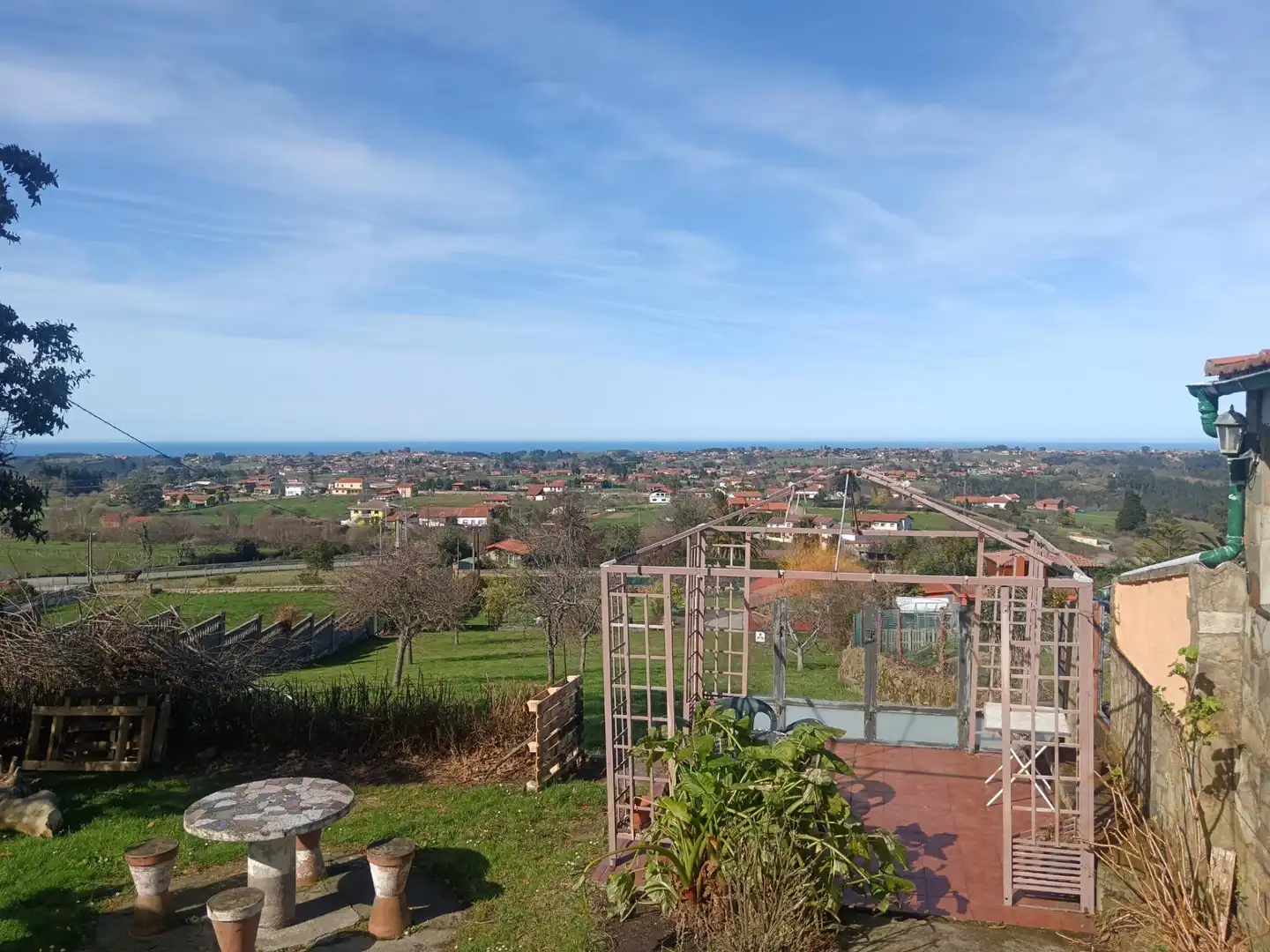 House with terrace for sale in Quintes - Arroes, imagen 3