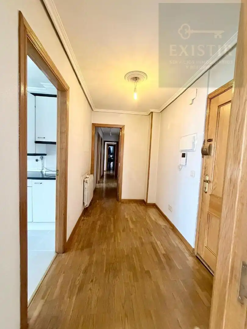 Piso en venta en Ave María