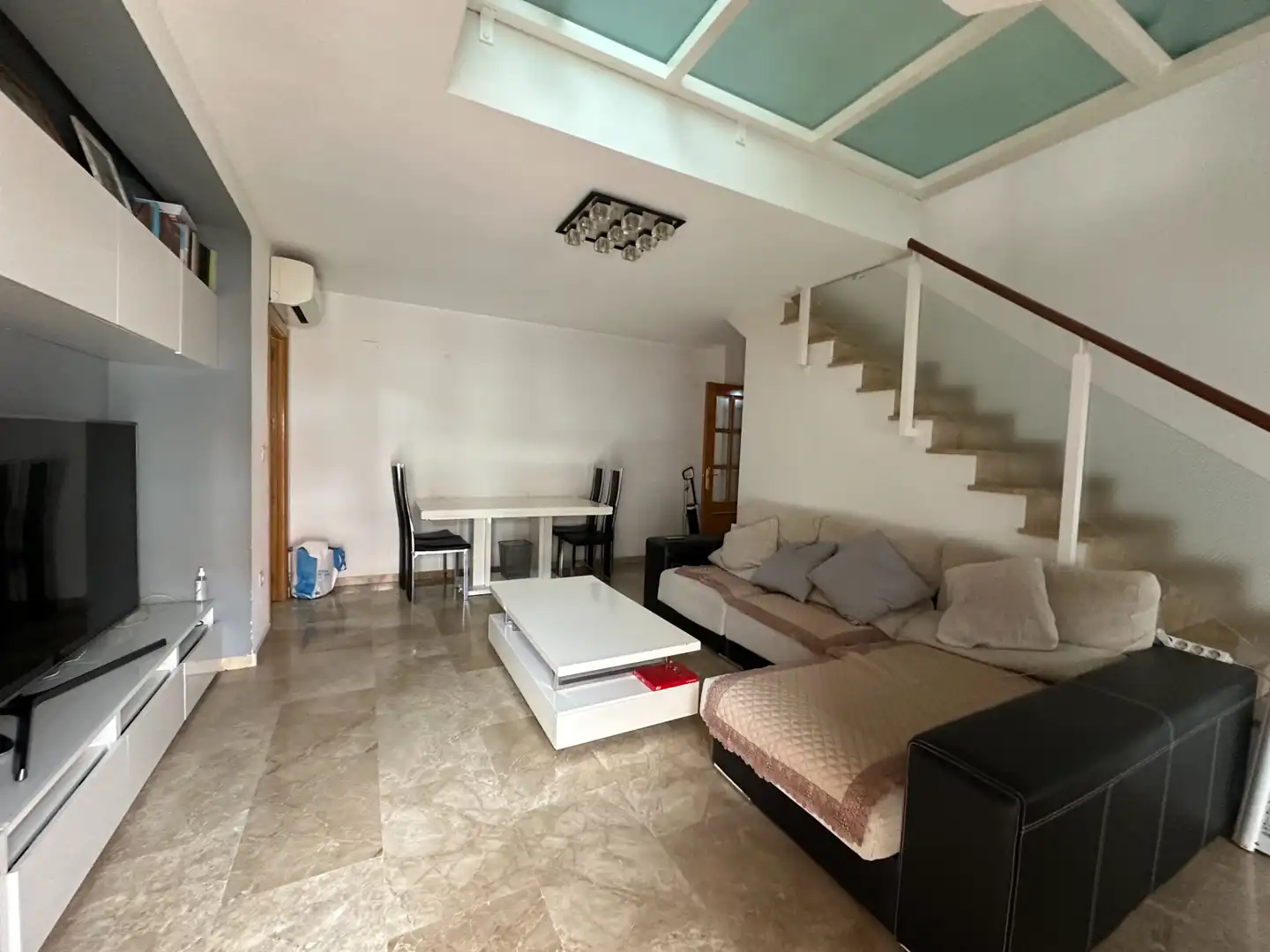 Living room of Duplexes for sale in Úbeda  with Air Conditioner, Heating and Balcony