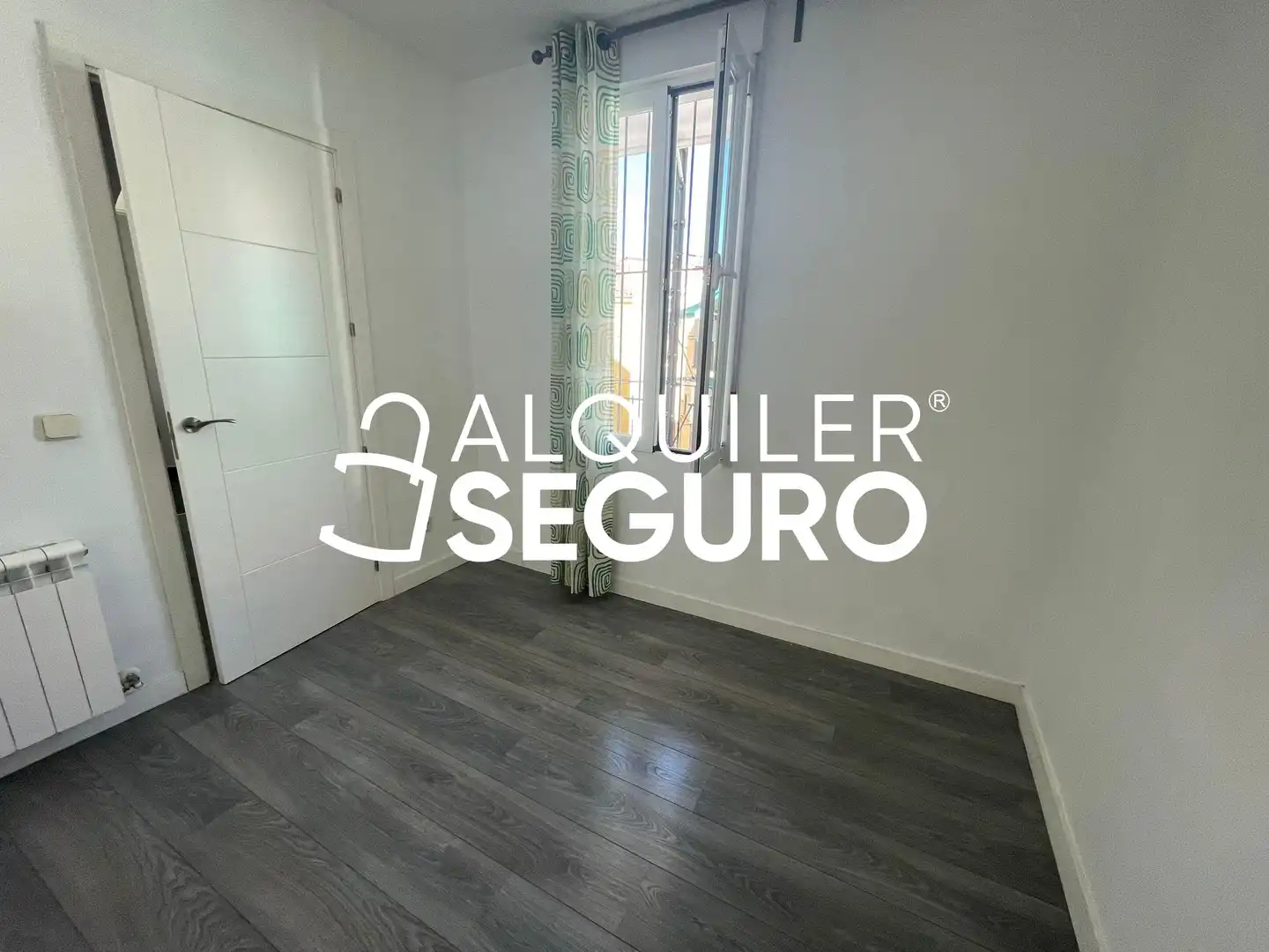 Bedroom of Flat for rent in Madrid  with Air Conditioner and Heating