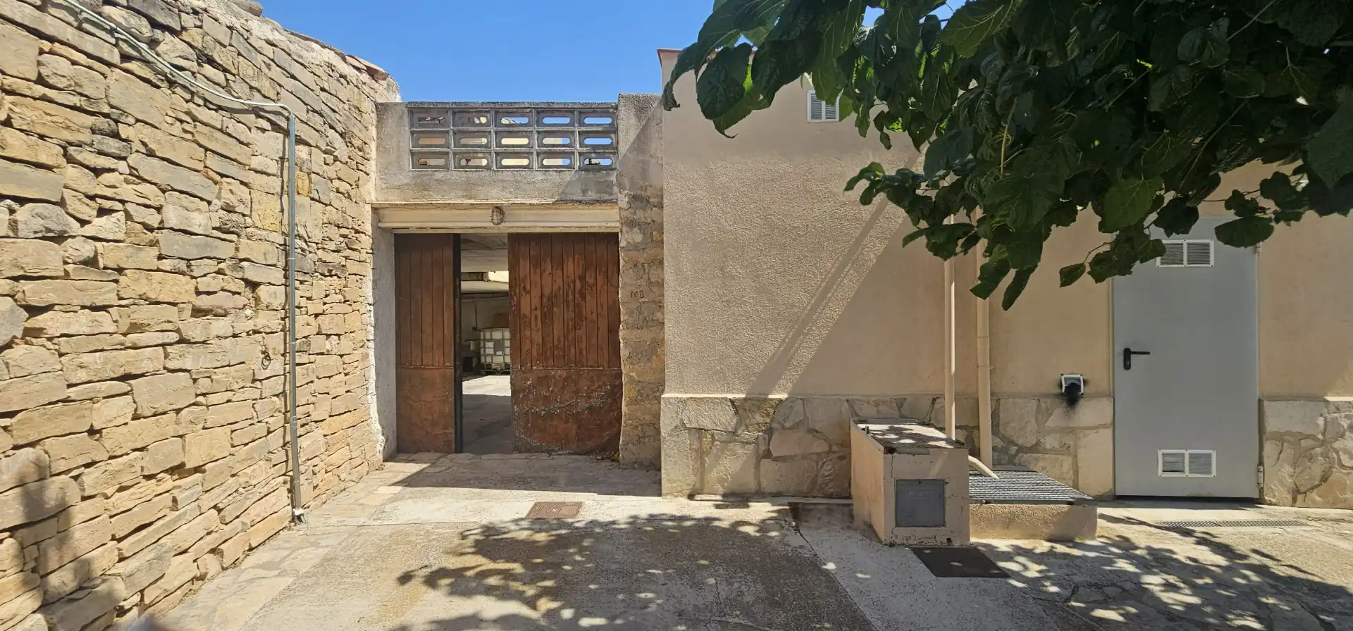 Vista exterior de Casa adosada en venta en Barberà de la Conca con Jardín privado y Terraza