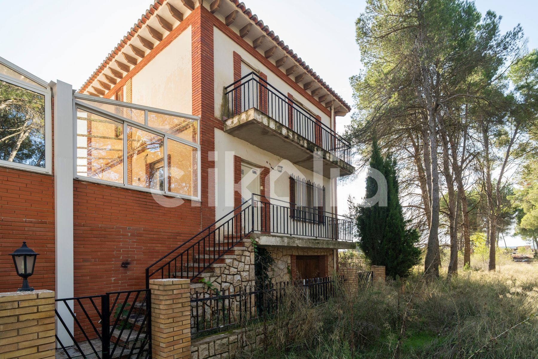 Vista exterior de Pis en venda en Requena amb Calefacció i Terrassa