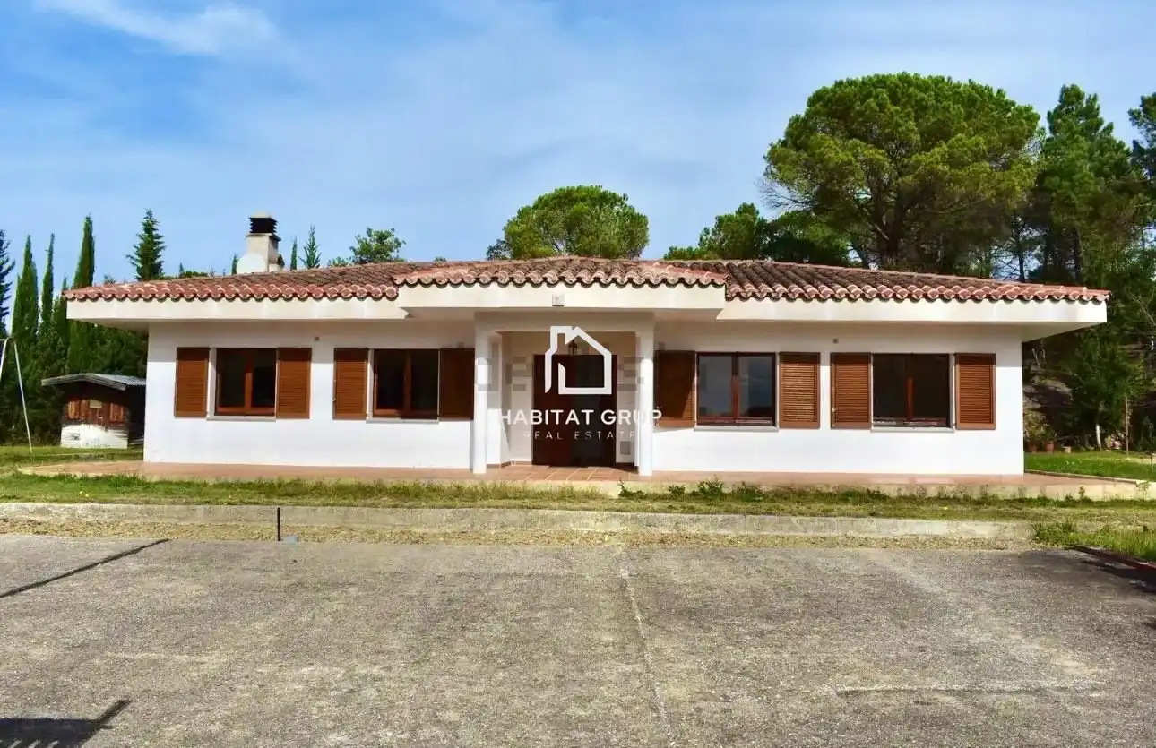 Casa con piscina en venta en Llambilles, imagen 3