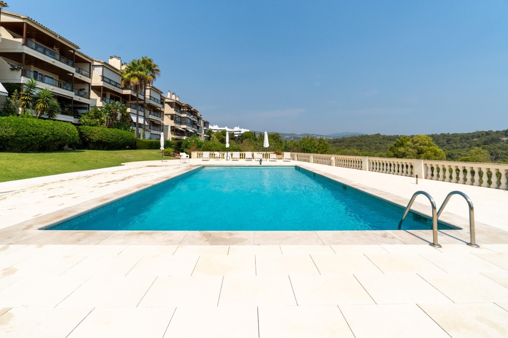 Piscina de Pis en venda en  Palma de Mallorca amb Calefacció, Jardí privat i Terrassa