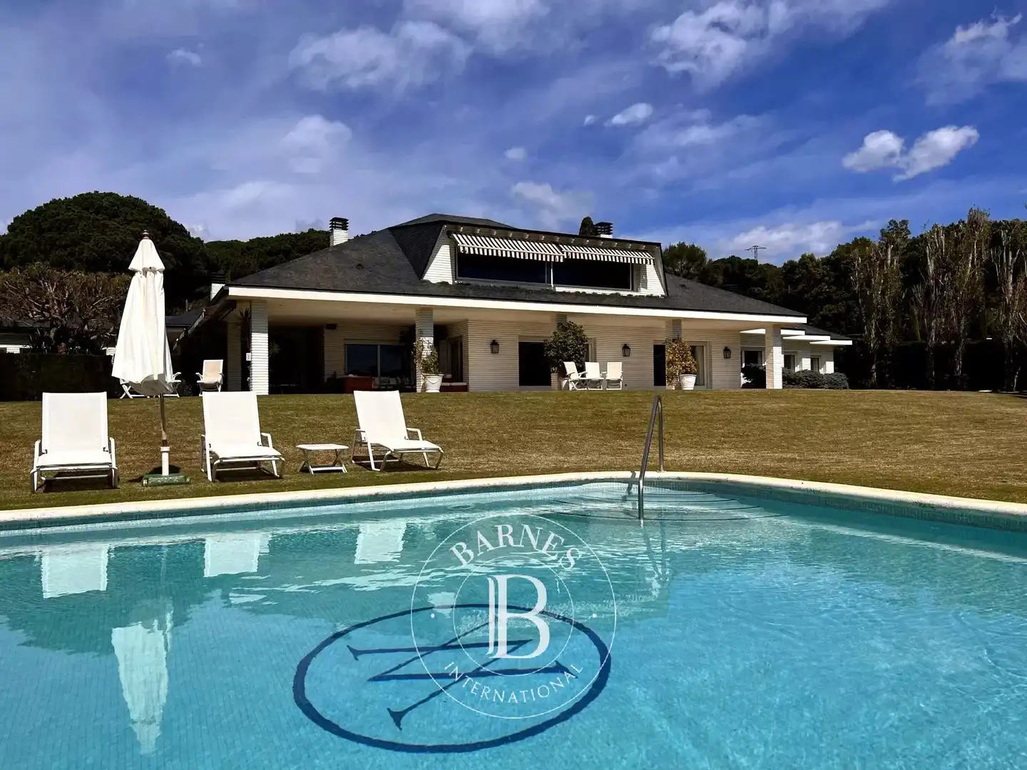 House with pool for sale in Canafort - El Puntó
