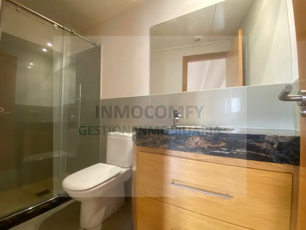 Bathroom of Commercial properties for rent in La Bisbal d'Empordà