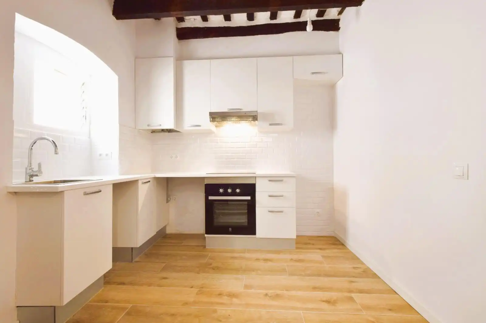 Kitchen of Flat for sale in Vilanova i la Geltrú  with Heating and Parquet flooring