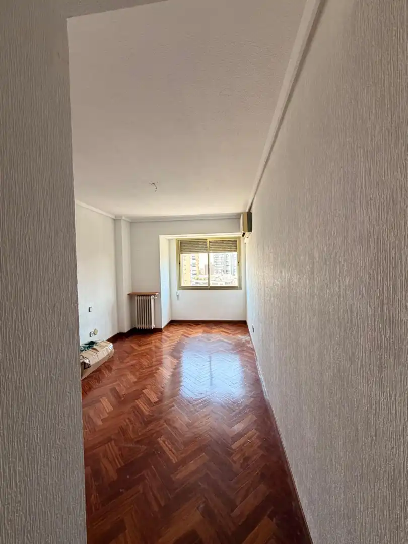 Bedroom of Flat for rent in Madrid  with Private garden, Swimming Pool and Balcony