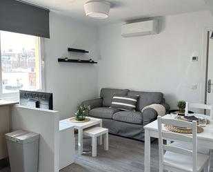 Sala d'estar de Apartament per a compartir en  Madrid Capital amb Terrassa