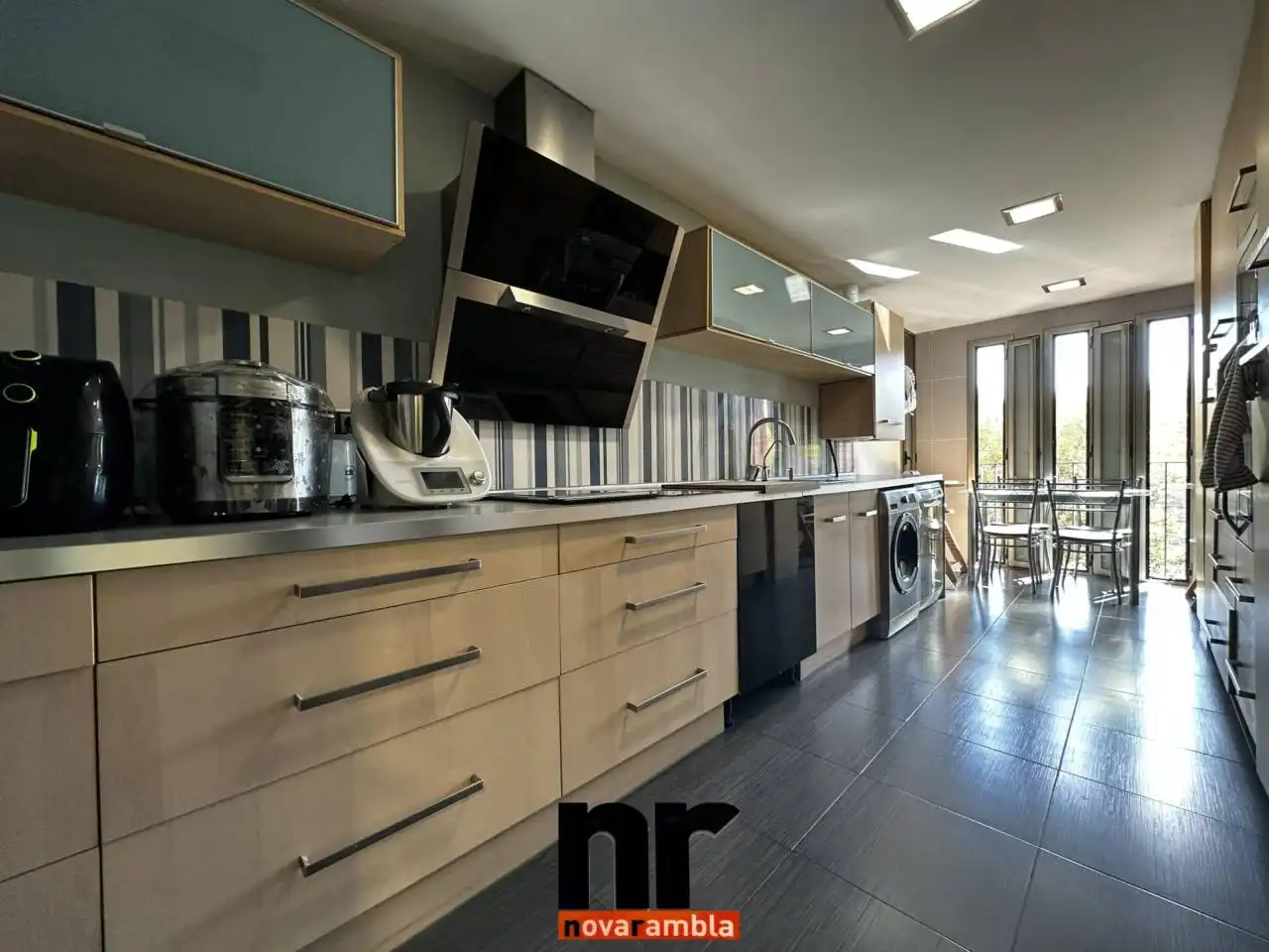 Wohnung zur Miete in Rambla Pinetons, Can Clos - Pinetons