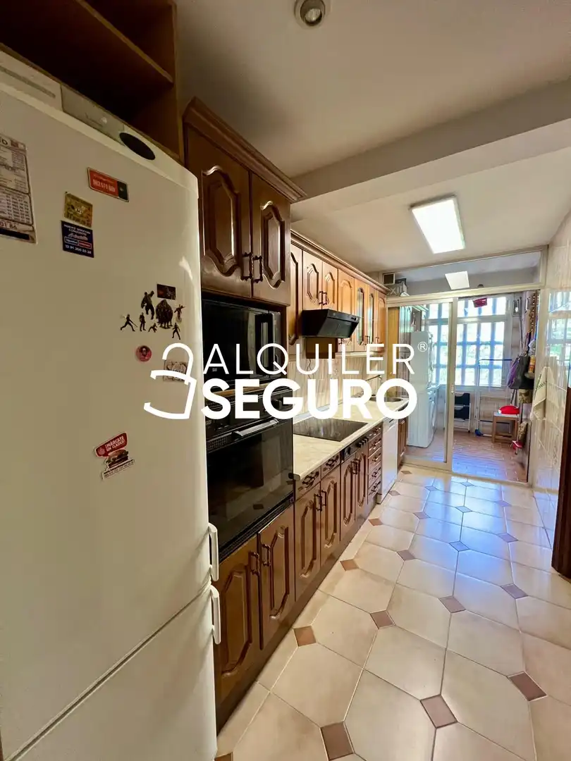 Küche von Wohnung zur Miete in Madrid mit Heizung und Möbliert