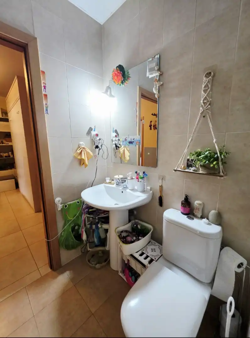Badezimmer von Wohnung zum Verkauf in Badalona mit Klimaanlage, Heizung und Terrasse