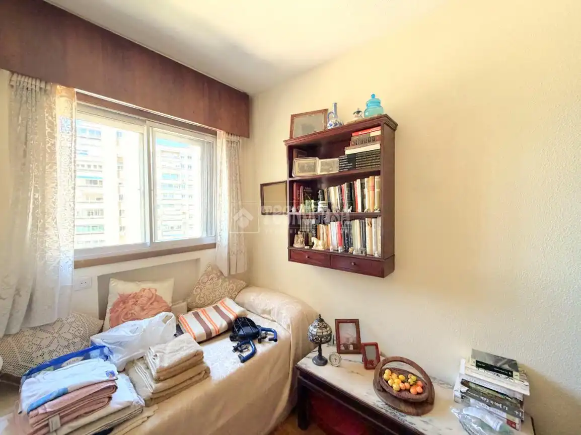Schlafzimmer von Wohnung zum Verkauf in Madrid mit Heizung, Privatgarten und Schwimmbad