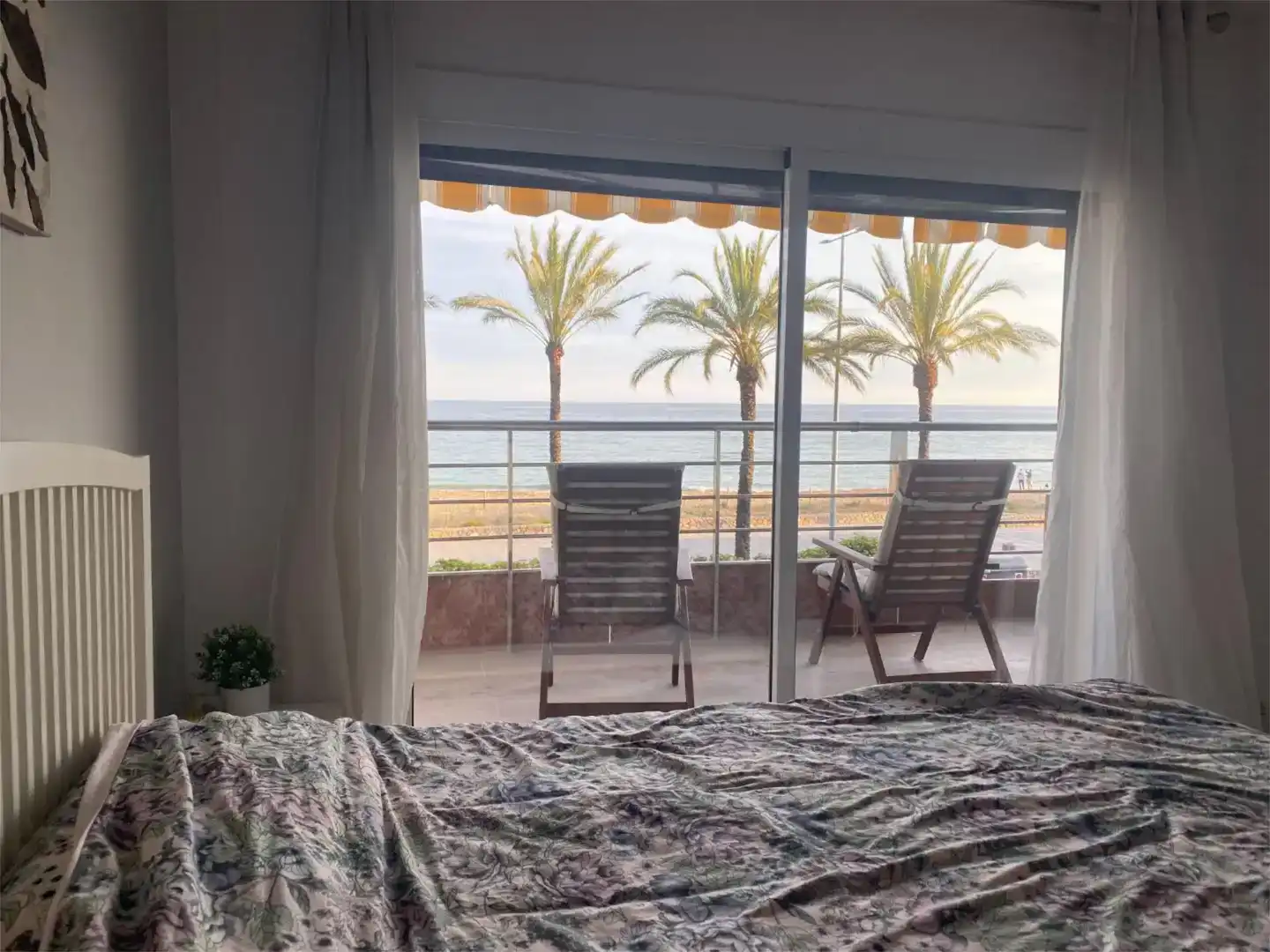 Schlafzimmer von Wohnung zum Verkauf in Calafell mit Klimaanlage, Schwimmbad und Balkon