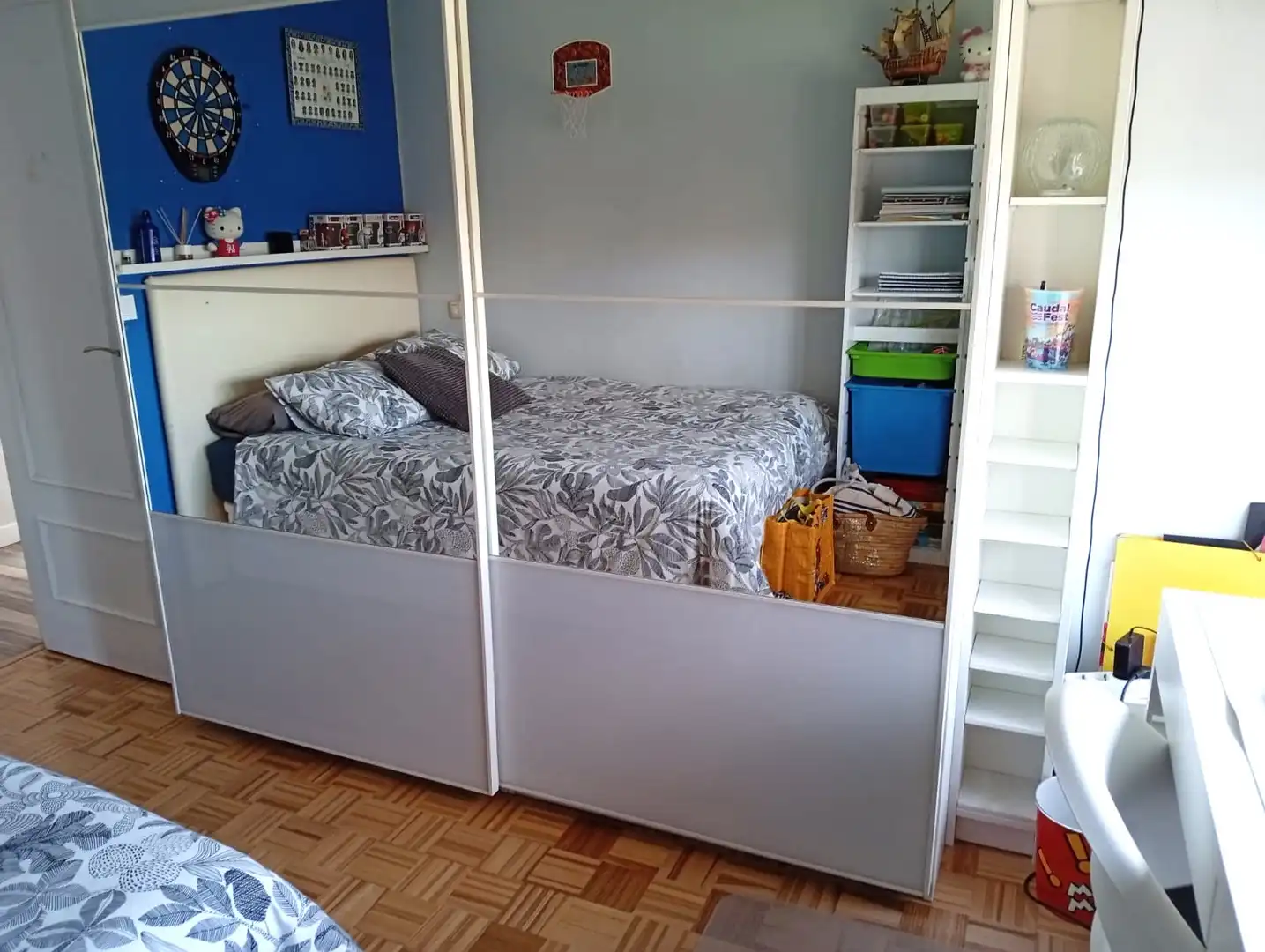 Habitación de Piso en venta en Gijón  con Calefacción, Parquet y Terraza