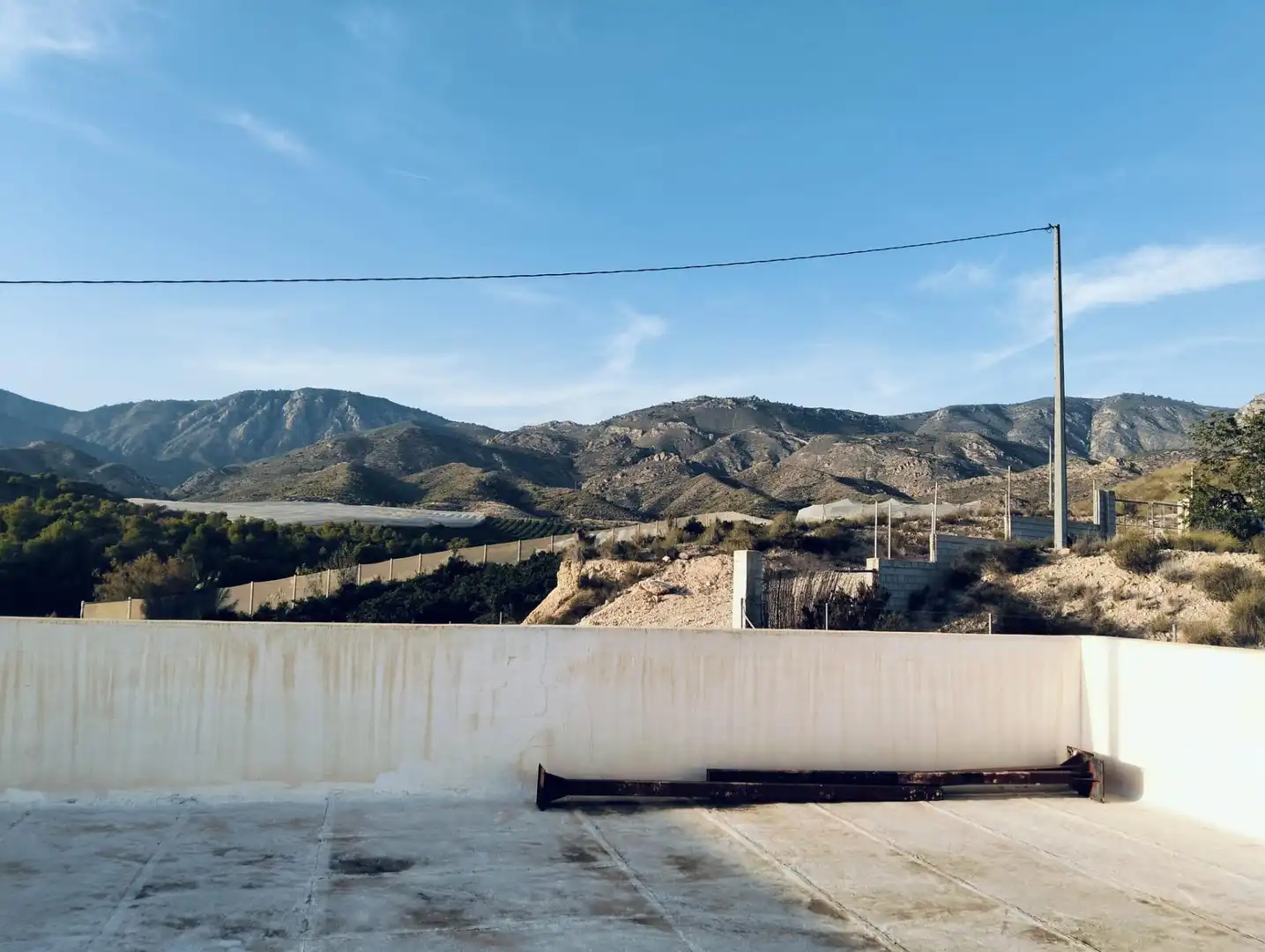 Vista exterior de Casa o xalet en venda en Crevillent amb Traster i Piscina