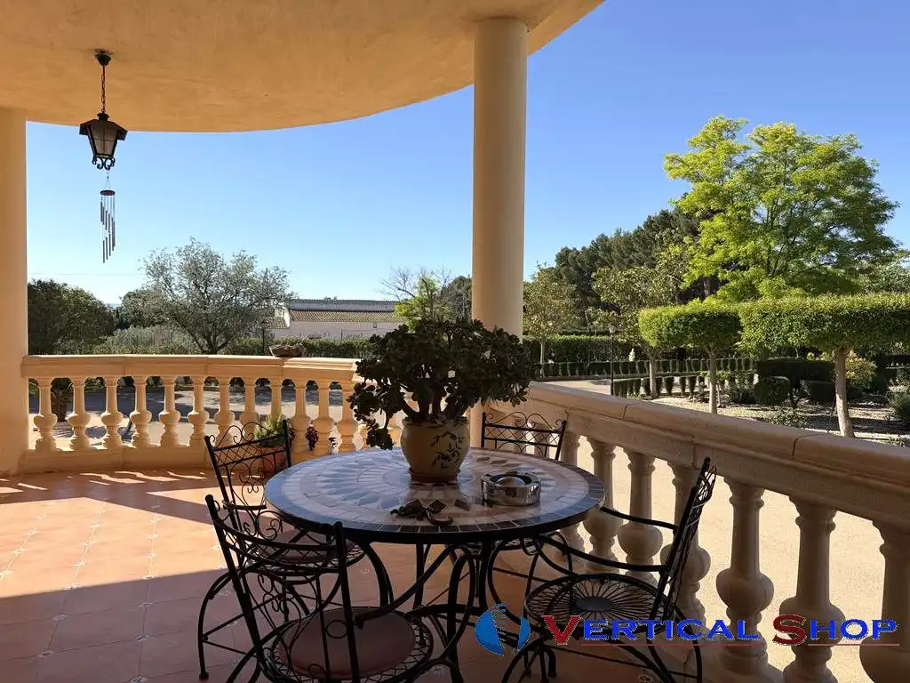 Terrassa de Casa o xalet en venda en Yecla amb Aire condicionat i Calefacció