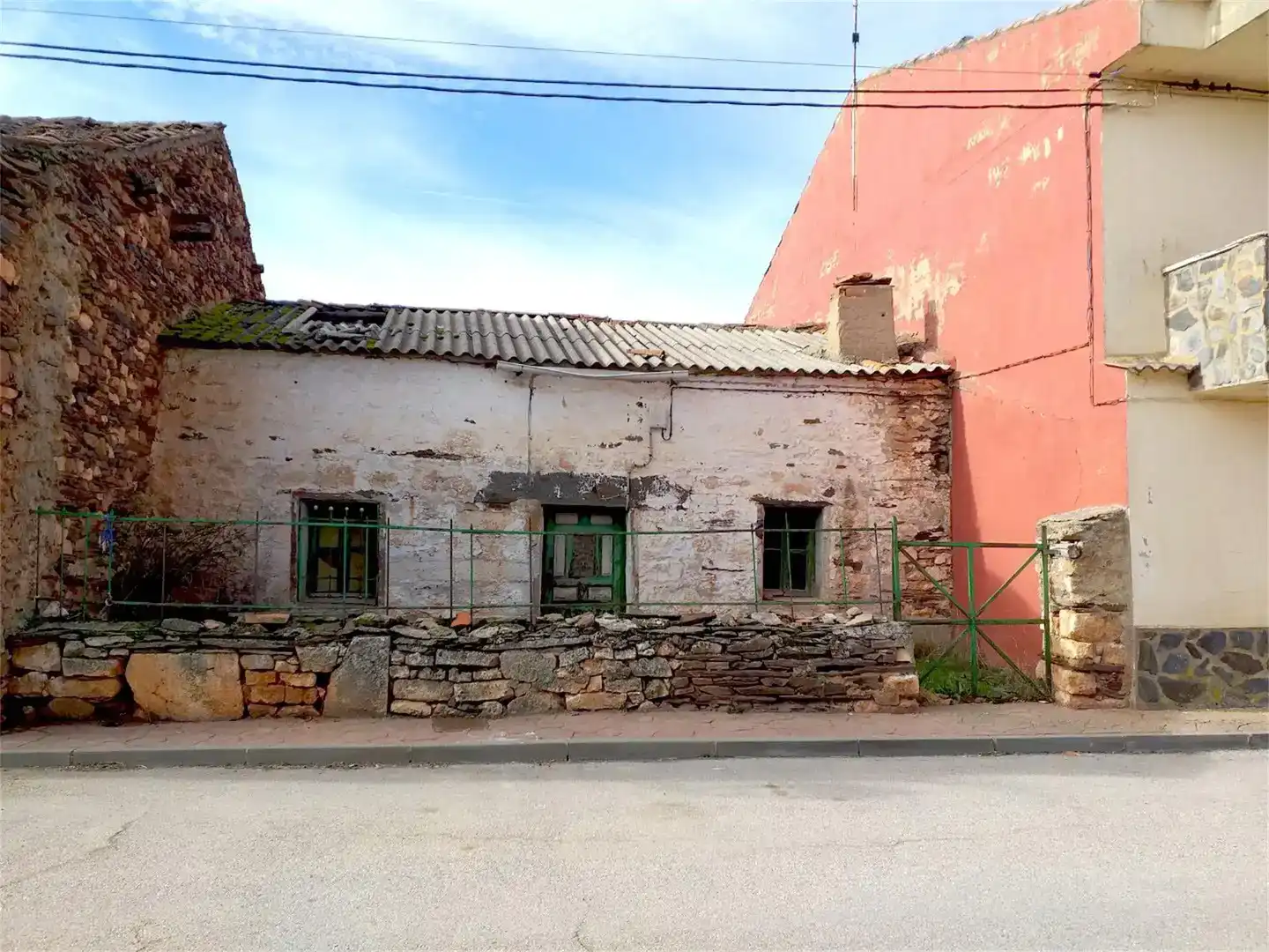 Vista exterior de Terreno en venta en Cantalojas